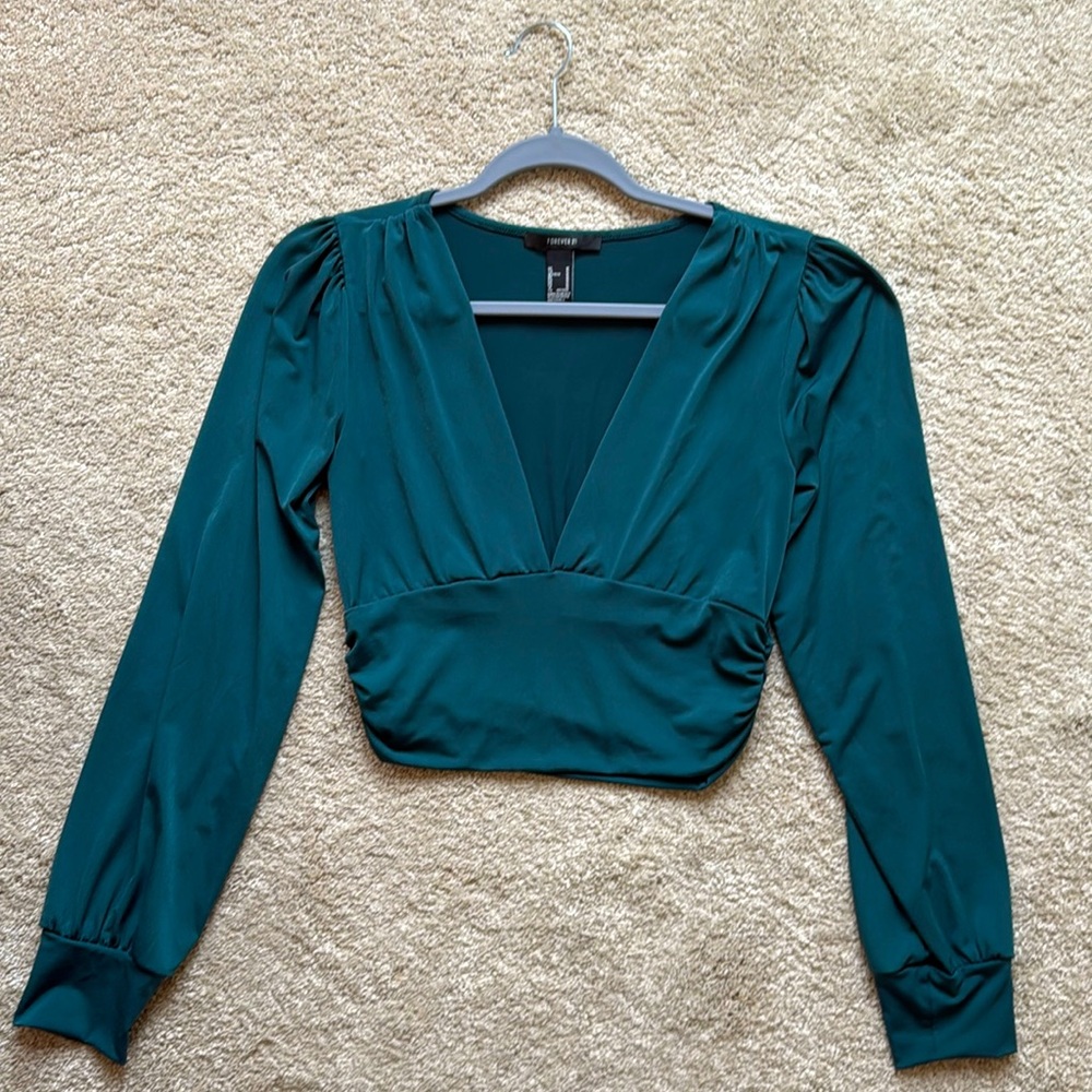 Forever 21 Cropped Blouse